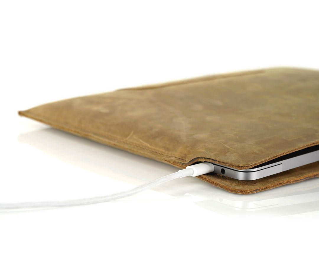 Vero Leather Sleeve for 15-inch MacBook Air, Grizzly Leather