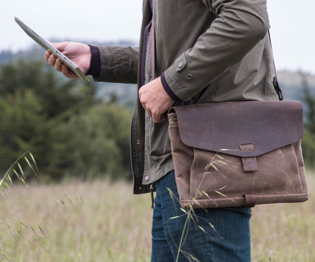 Outback Solo Case for 16-inch MacBook, Waxed Canvas with Chocolate Leather