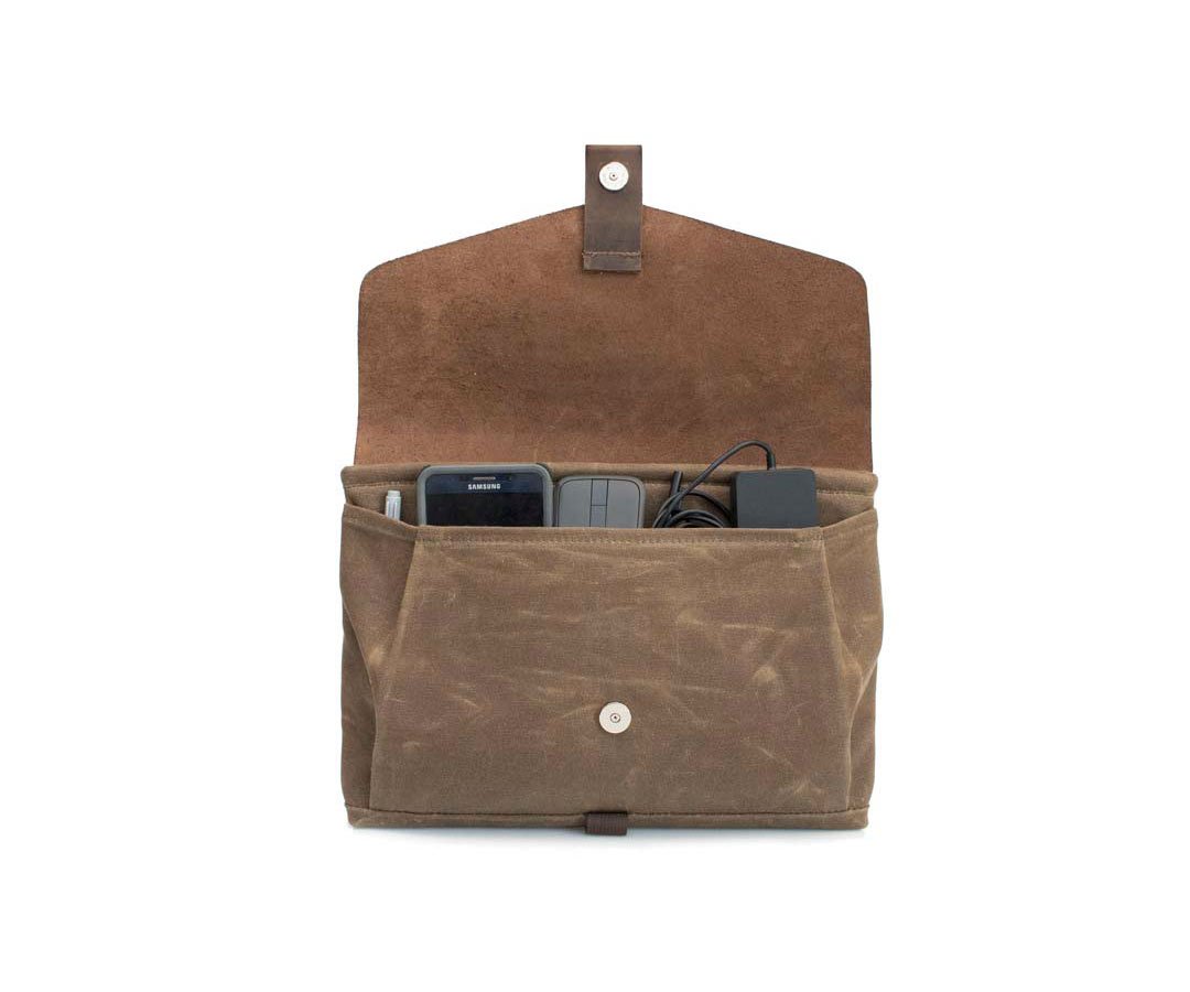 Outback Solo Case for 14-inch MacBook, Waxed Canvas with Chocolate Leather